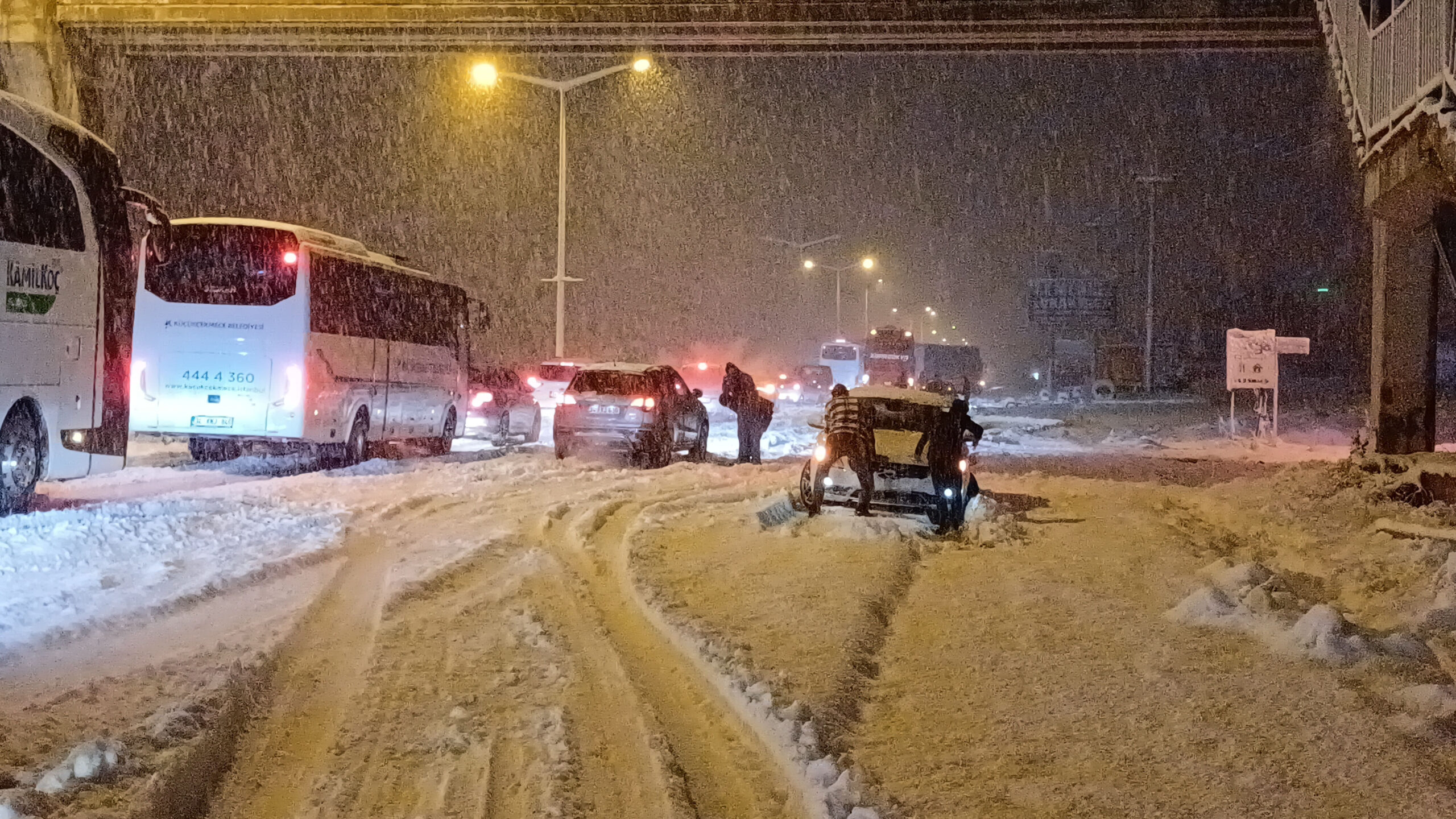 Rize’de kar nedeniyle eğitime ara verildi